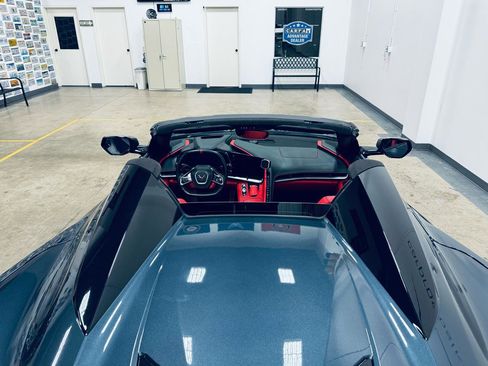Used 2021 Chevrolet Corvette Stingray Premium Conv w/ Z51 Performance Package image 32