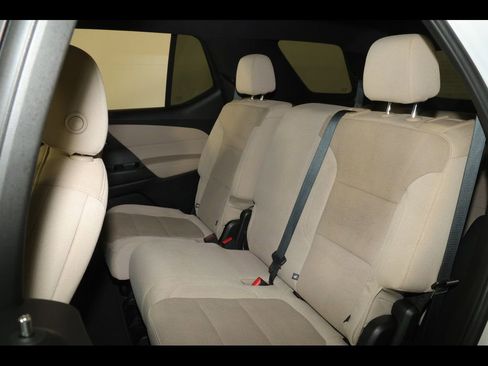Used 2023 Chevrolet Traverse LS w/ Safety Package AWD/4WD image 28