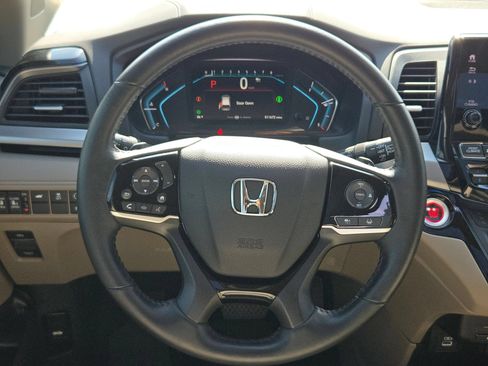 Used 2024 Honda Odyssey Touring image 19