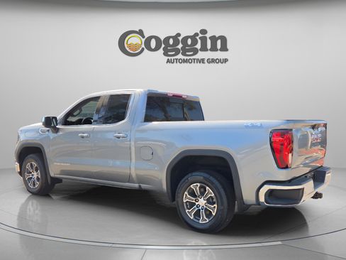 New 2026 GMC Sierra 1500 SLE w/ Preferred Package image 5