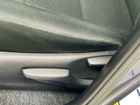 Used 2015 Toyota RAV4 LE image 15