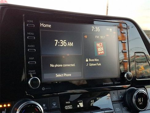 Certified 2022 Toyota Highlander XLE image 20