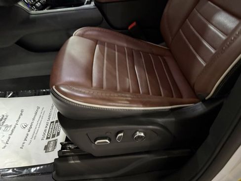 Used 2024 GMC Yukon Denali Ultimate image 24