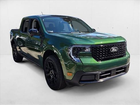 New 2025 Ford Maverick Lariat w/ Black Appearance Package image 6