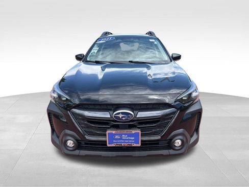 Used 2025 Subaru Outback Premium w/ Popular Package #1A AWD/4WD image 2