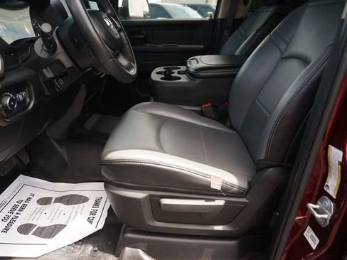Used 2020 RAM 2500 Tradesman w/ Chrome Appearance Group AWD/4WD image 9