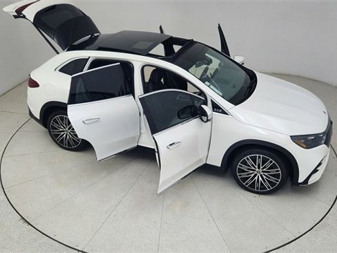 Used 2023 Mercedes-Benz EQE 500 4MATIC SUV w/ Exclusive Trim Package image 82