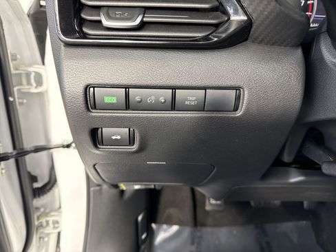 Certified 2025 Nissan Sentra SV image 16