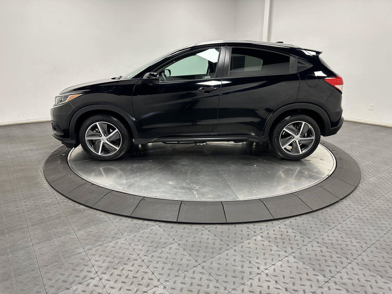 Used 2022 Honda HR-V EX image 8
