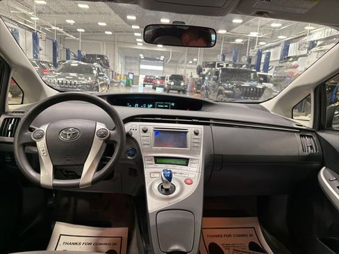 Used 2015 Toyota Prius Four image 12