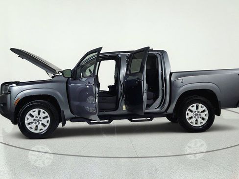 Used 2023 Nissan Frontier SV w/ Technology Package AWD/4WD image 11