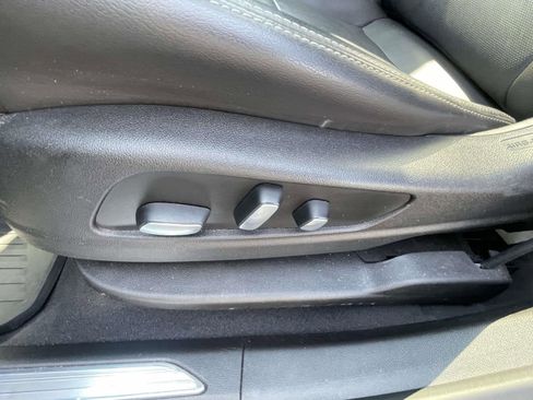 Used 2021 Cadillac XT5 Premium Luxury image 13