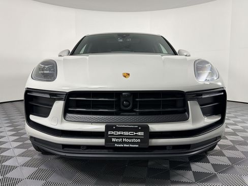 Certified 2024 Porsche Macan AWD/4WD image 6