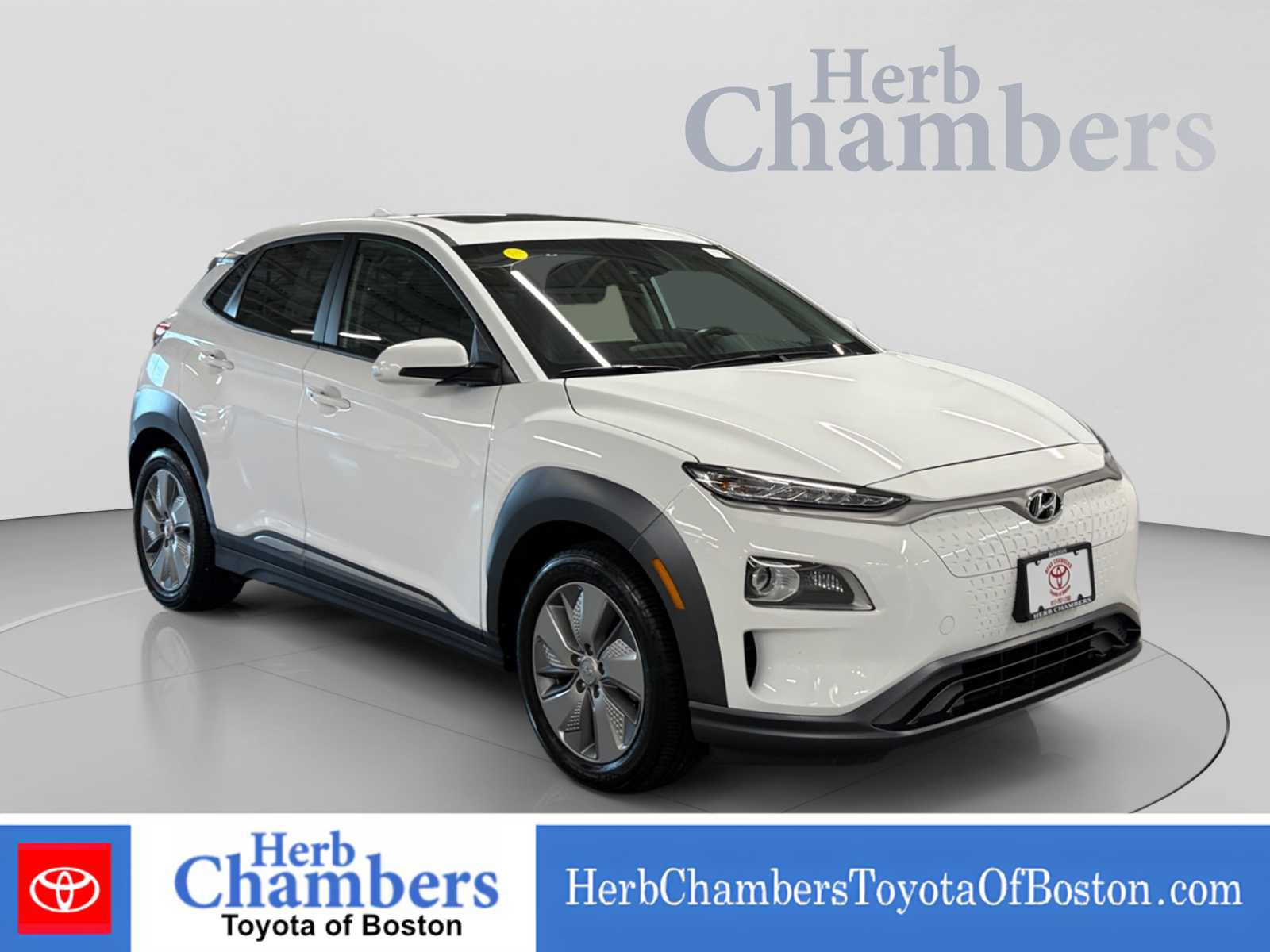 Used 2021 Hyundai Kona Limited w/ Cargo Package FWD image 1