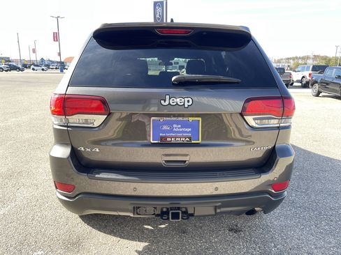 Used 2021 Jeep Grand Cherokee Laredo w/ Trailer Tow Group IV AWD/4WD image 4