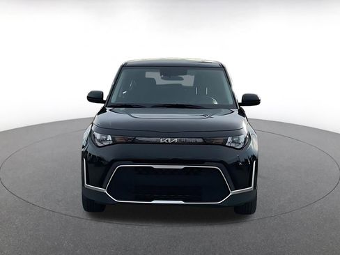 Used 2025 Kia Soul LX w/ LX Technology Package image 4