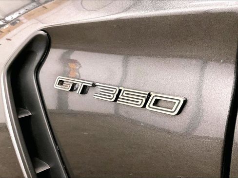 Used 2017 Ford Mustang Shelby GT350 image 13