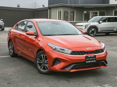 Certified 2023 Kia Forte LXS image 2