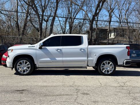 Used 2023 Chevrolet Silverado 1500 High Country w/ Technology Package image 7