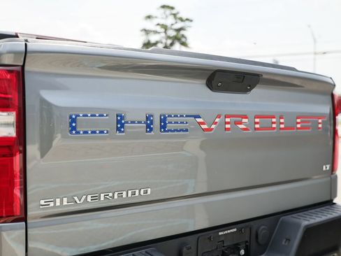 Used 2021 Chevrolet Silverado 1500 LT Trail Boss w/ Convenience Package II AWD/4WD image 14