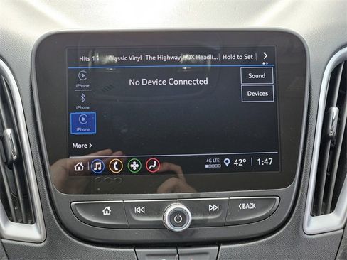 Used 2024 Chevrolet Malibu LT image 11