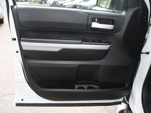 Used 2021 Toyota Tundra SR5 w/ SR5 Upgrade Package RWD image 9