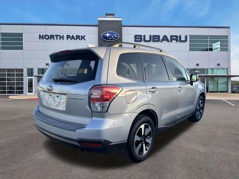 Used 2018 Subaru Forester 2.5i Limited image 3