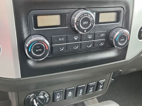 Used 2013 Nissan Frontier PRO-4X w/ Pro-4x Luxury Pkg image 28