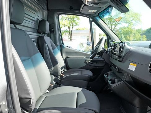 New 2026 Mercedes-Benz Sprinter 2500 image 13
