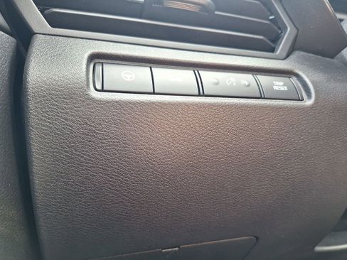 Used 2023 Nissan Altima 2.5 SV w/ SV Premium Package image 12