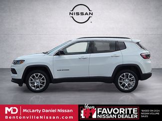 Used 2022 Jeep Compass Latitude AWD/4WD video 3