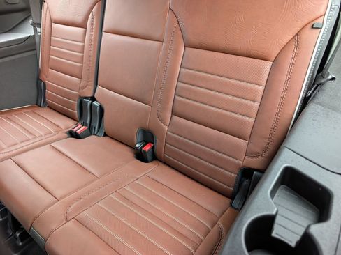 Used 2024 GMC Yukon Denali Ultimate AWD/4WD image 18
