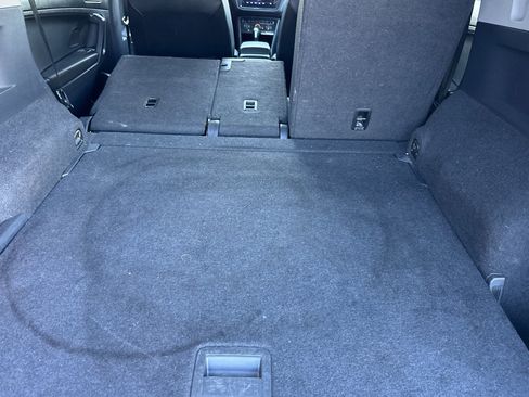 Used 2021 Volkswagen Tiguan SE w/ Panoramic Sunroof Package image 15