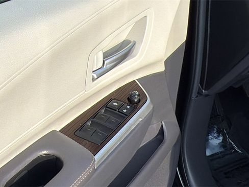 Used 2024 Toyota Sienna XLE image 13