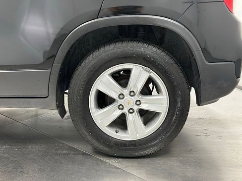Used 2020 Chevrolet Trax LS w/ Tint and Cruise Package FWD image 23