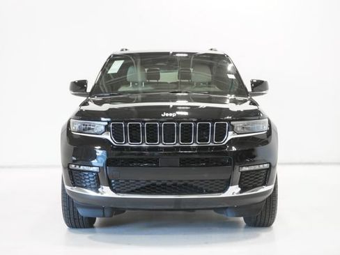 Used 2025 Jeep Grand Cherokee L Limited AWD/4WD image 4