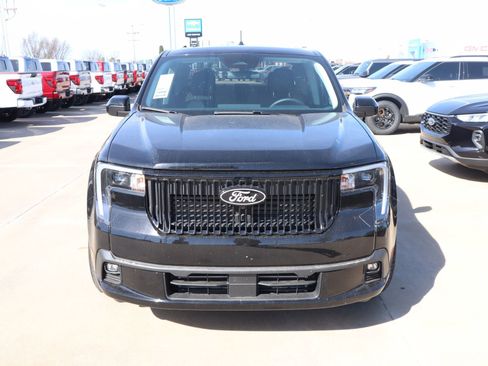 New 2025 Ford Maverick Lobo image 8