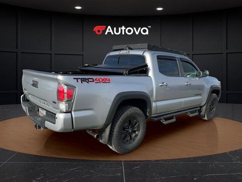 Used 2020 Toyota Tacoma TRD Off-Road w/ Technology Package image 5