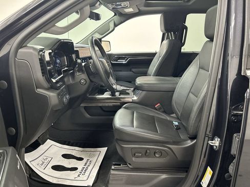 Certified 2023 Chevrolet Silverado 1500 LTZ w/ LTZ Premium Package AWD/4WD image 9