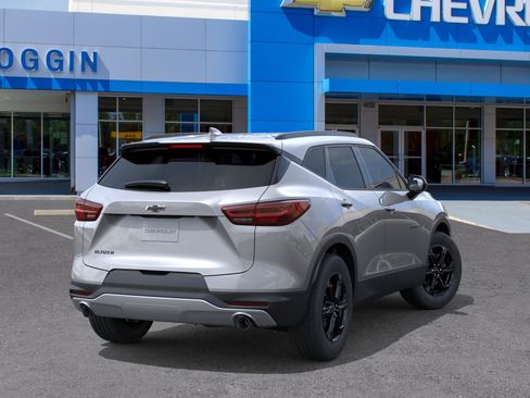 New 2026 Chevrolet Blazer LT w/ Convenience Package FWD image 4