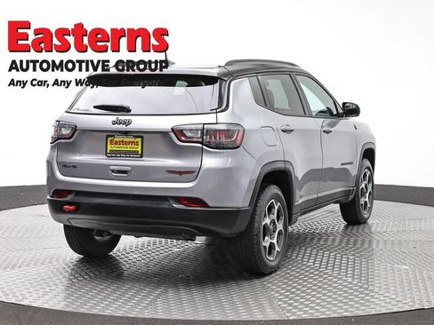 Used 2022 Jeep Compass Trailhawk w/ Trailhawk Elite Group AWD/4WD image 5