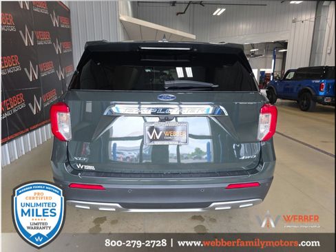 Used 2024 Ford Explorer XLT w/ Equipment Group 202A AWD/4WD image 5