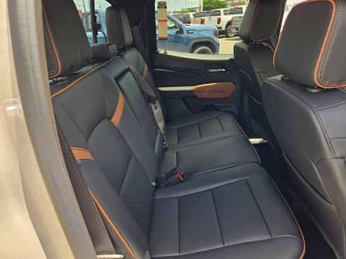 New 2026 GMC Canyon AT4 w/ AT4 Premium Package AWD/4WD image 23