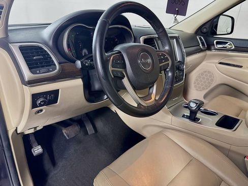 Used 2014 Jeep Grand Cherokee Limited w/ Trailer Tow Group IV RWD image 9