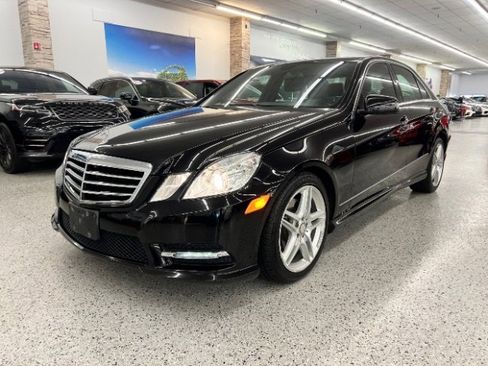 Used 2013 Mercedes-Benz E 350 4MATIC Sedan image 1