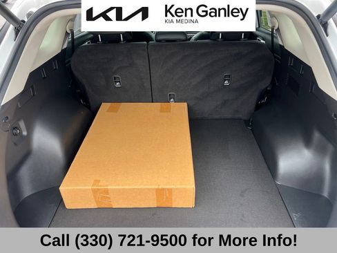 Certified 2026 Kia Sportage EX w/ EX Panorama Roof Package FWD image 49