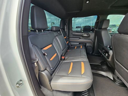 Used 2025 GMC Sierra 1500 AT4 AWD/4WD image 32