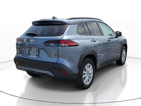 Used 2026 Toyota Corolla Cross LE FWD image 6
