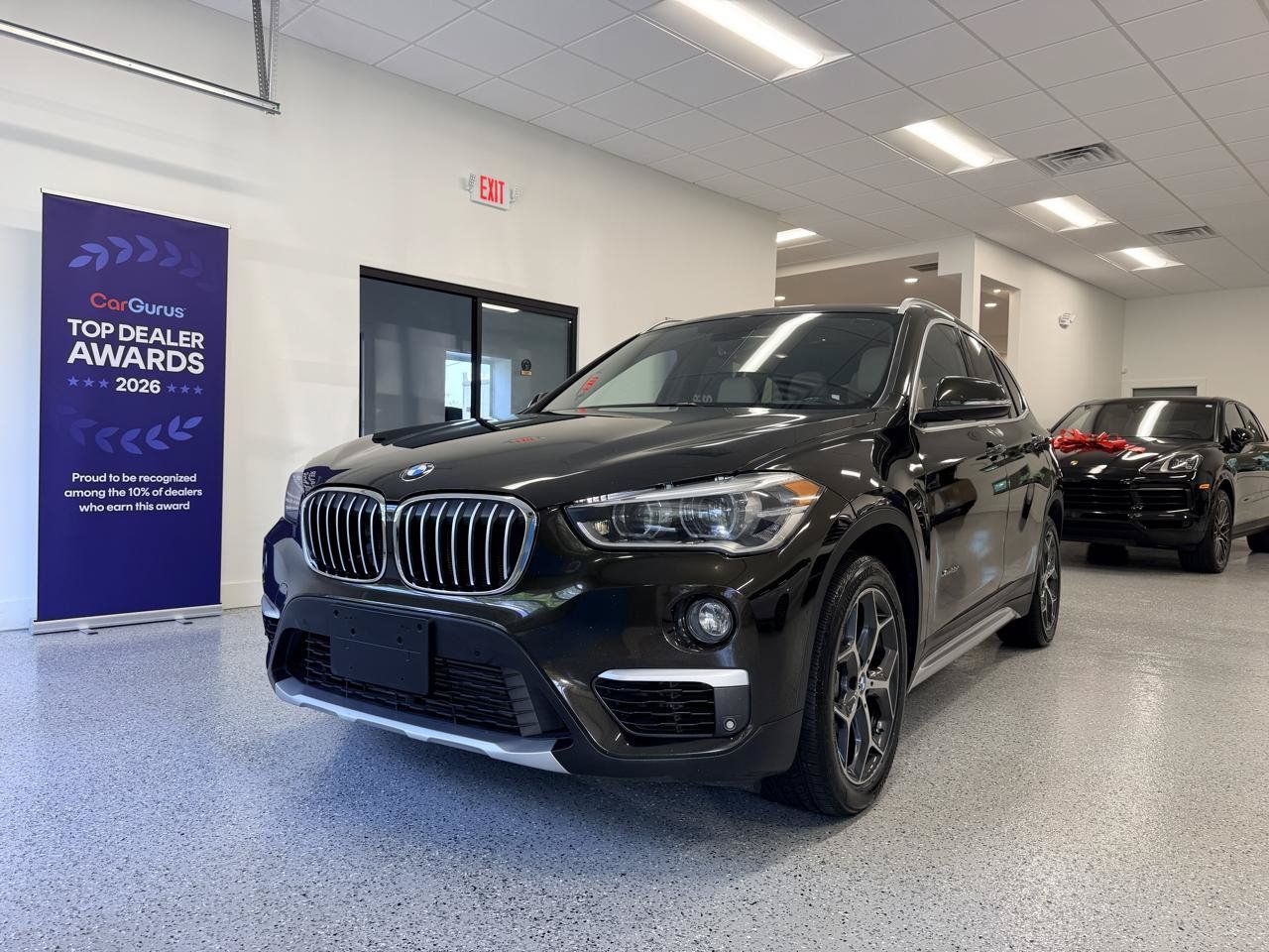Used 2017 BMW X1 xDrive28i AWD/4WD image 3