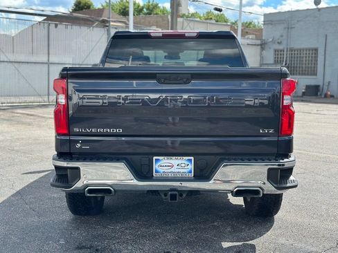 Used 2022 Chevrolet Silverado 1500 LTZ w/ Z71 Off-Road Package AWD/4WD image 4
